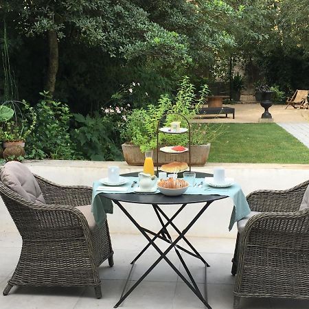 Chambre côté jardin Nîmes Esterno foto